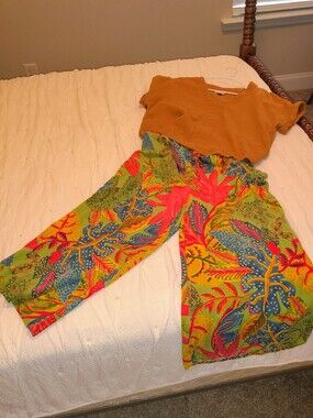 Designer Christian Siriano Wide Leg Summer Pants +Universal Threads Top Matches